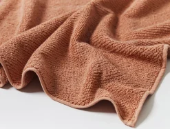 Coyuchi Air Weight® Organic Bath Sheet< Bath Towels