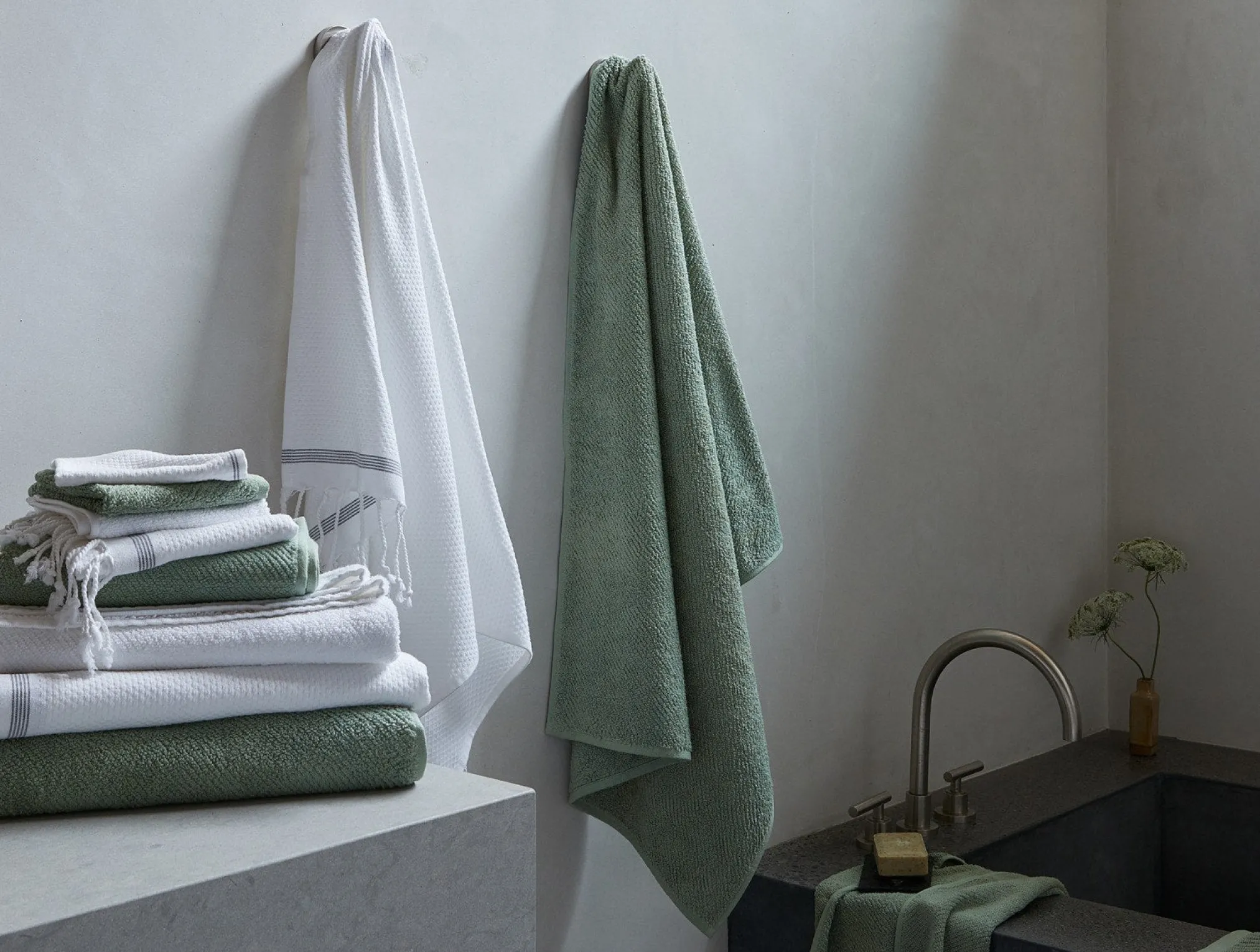 Coyuchi Air Weight® Organic Towels< Bath Towels