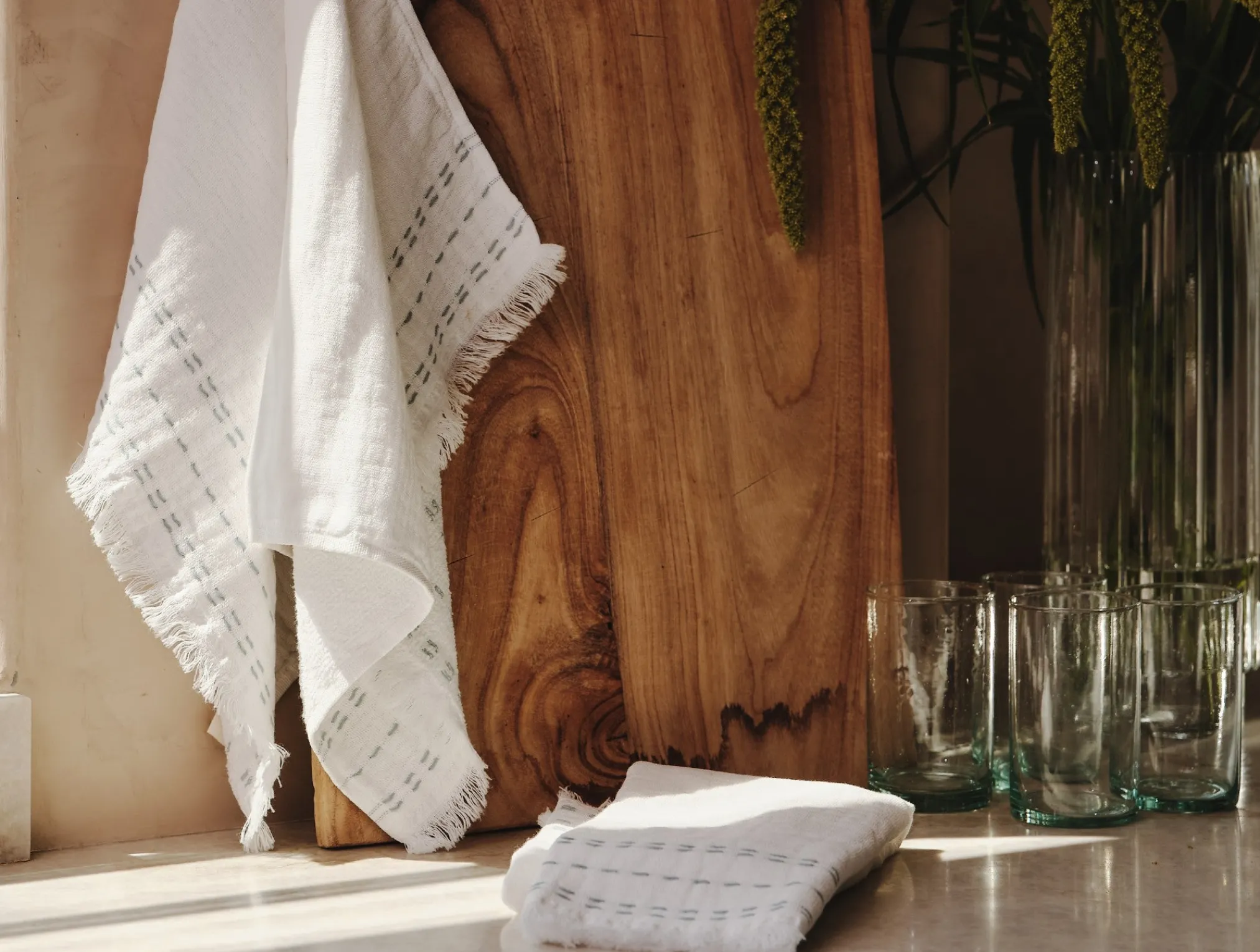 Coyuchi Alder Organic Hand Towel, Set of 2< Kitchen