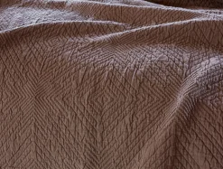 Coyuchi Avila Organic Matelasse Blanket< Bed Blankets