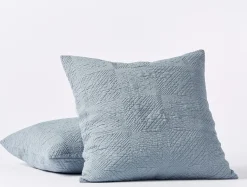 Coyuchi Avila Organic Matelasse Blanket< Bed Blankets
