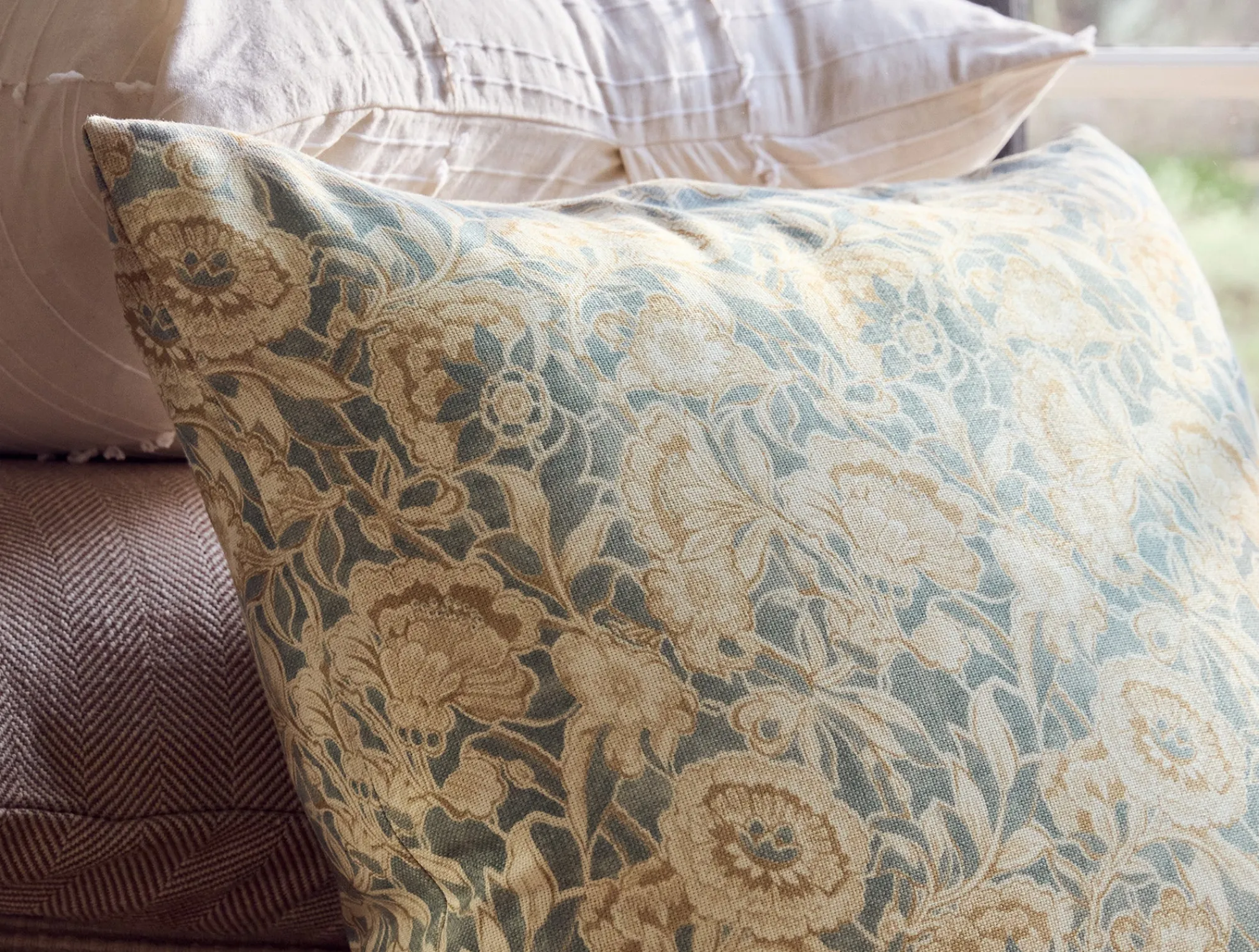 Coyuchi Balboa Organic Print Decorative Pillow Cover< Decorative Pillows
