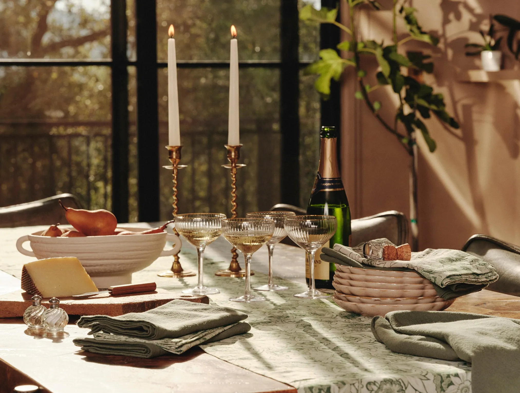 Coyuchi Balboa Print Runner< Dining