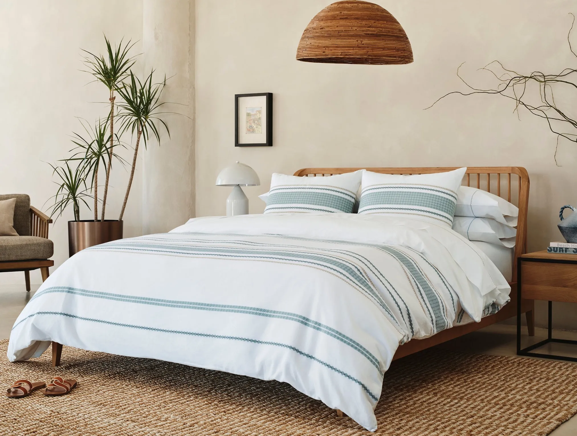 Coyuchi Cabrillo Organic Duvet Set< Duvet Covers + Sets