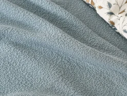 Coyuchi Cascade Organic Matelasse Blanket< Bed Blankets
