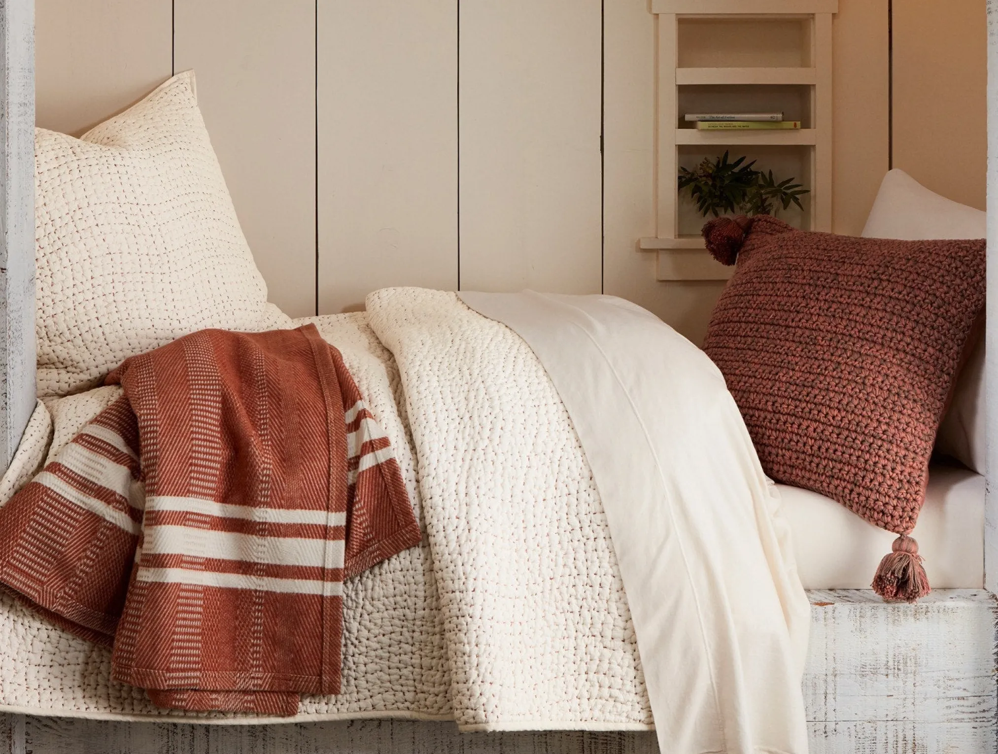 Coyuchi Cirrus Supersoft Organic Cotton Throw< Throws