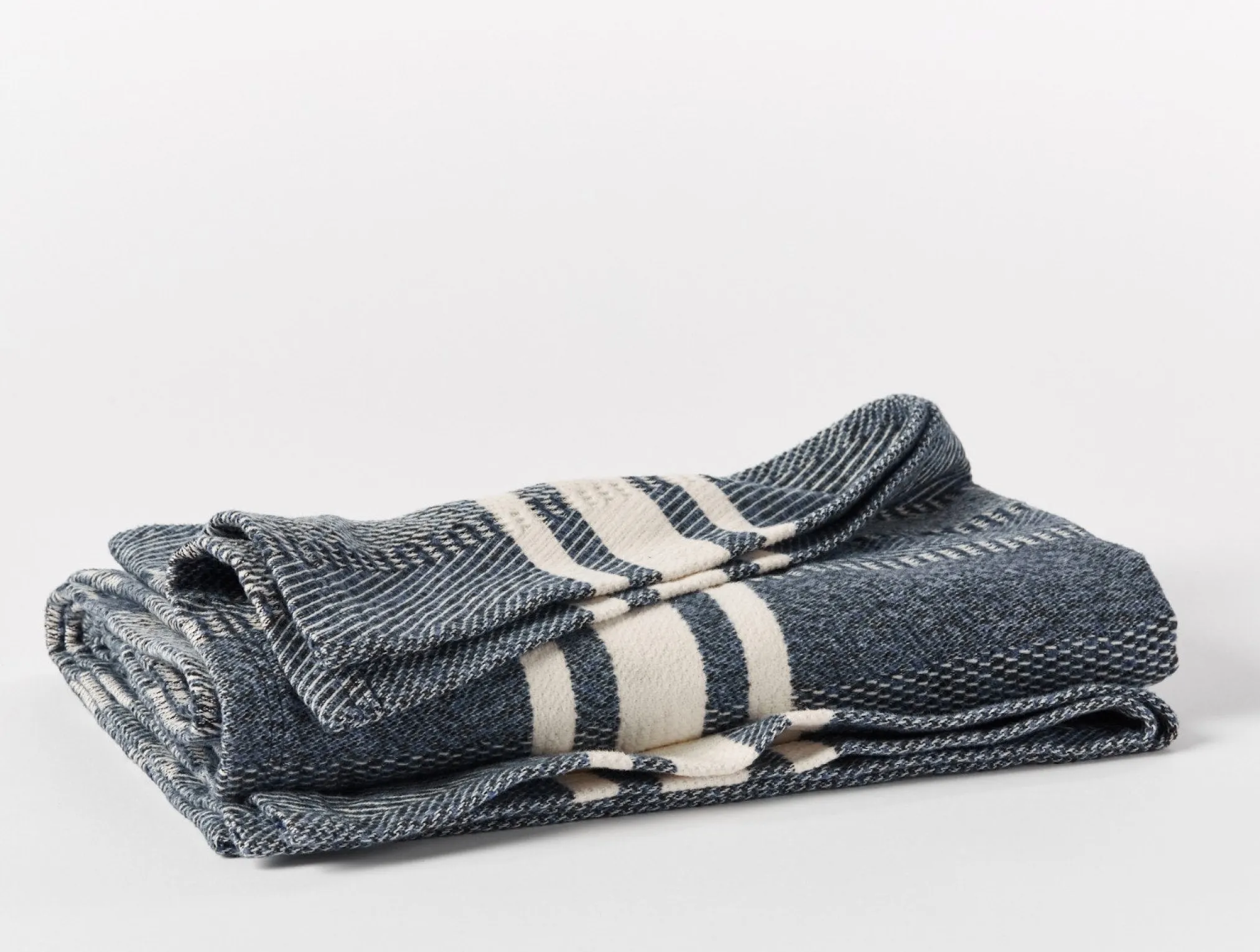 Coyuchi Cirrus Supersoft Organic Cotton Throw< Throws
