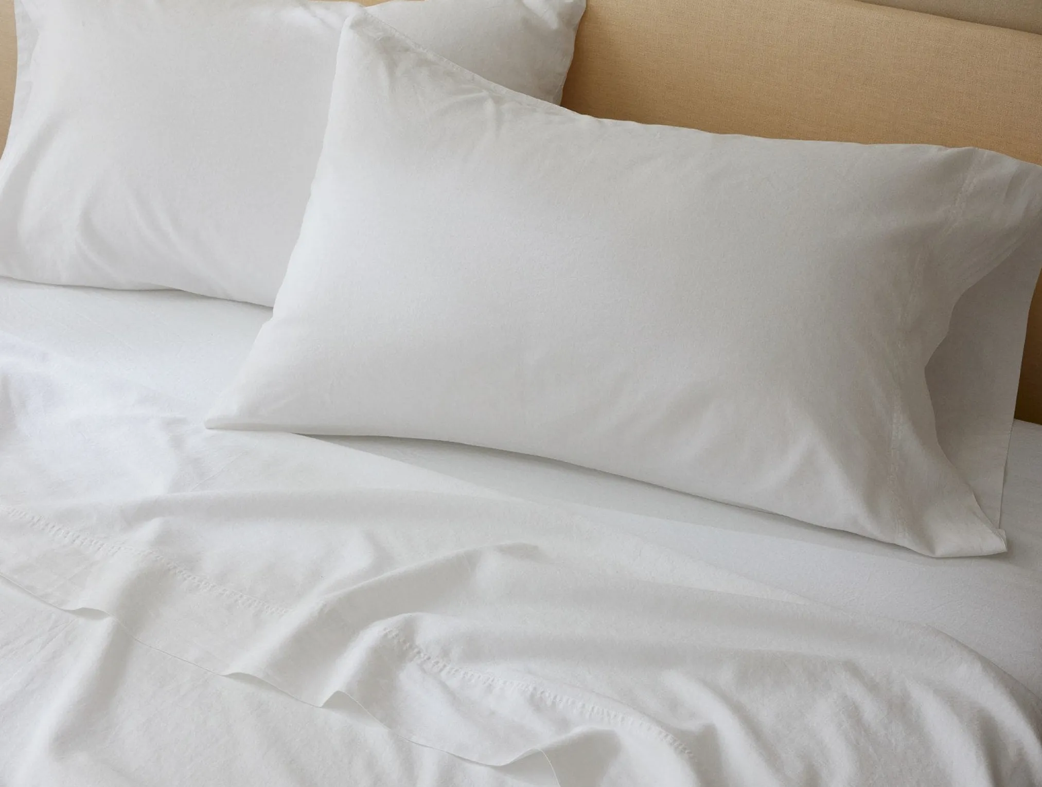 Coyuchi Climate Beneficial™ Cotton Soft Washed Pillowcases< Pillowcases|Pillowcases