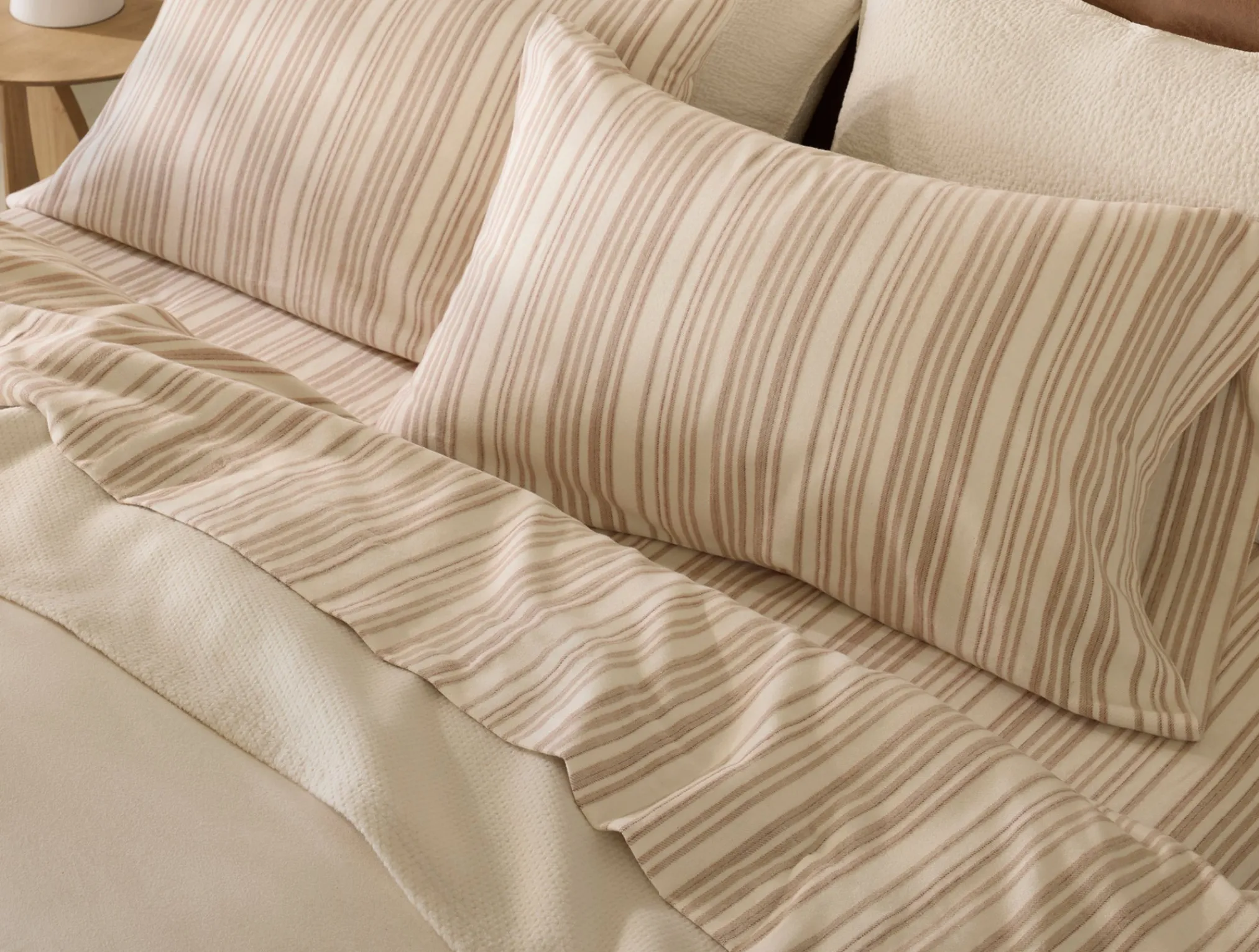 Coyuchi Cloud Brushed™ Organic Flannel Pillowcases< Pillowcases|Pillowcases