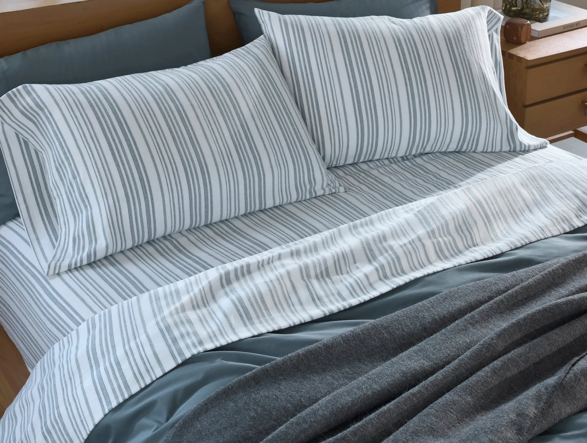 Coyuchi Cloud Brushed™ Organic Flannel Pillowcases< Pillowcases|Pillowcases