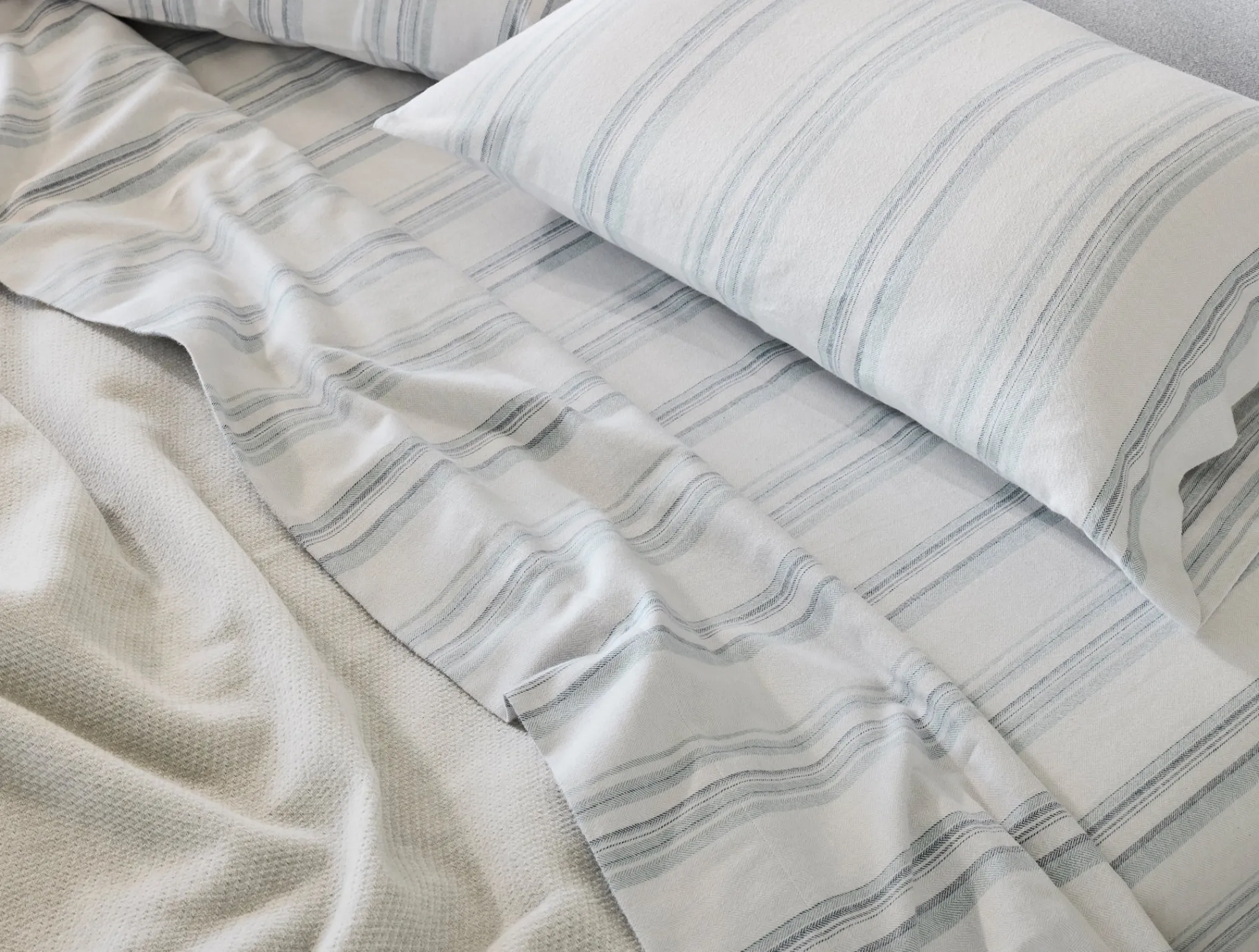 Coyuchi Cloud Brushed™ Organic Flannel Pillowcases< Pillowcases|Pillowcases