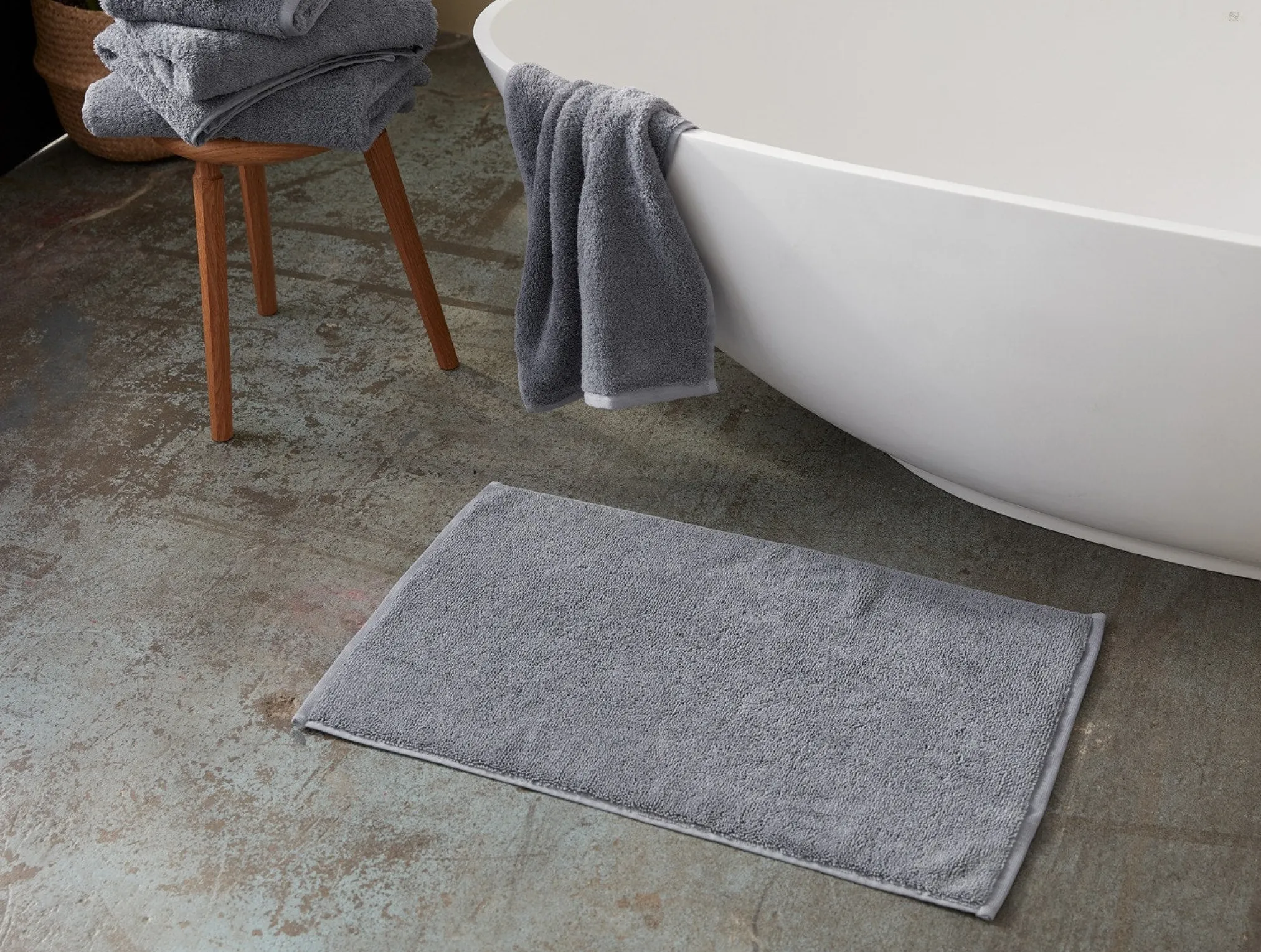 Coyuchi Cloud Loom™ Organic Bath Mat< Bath Rugs