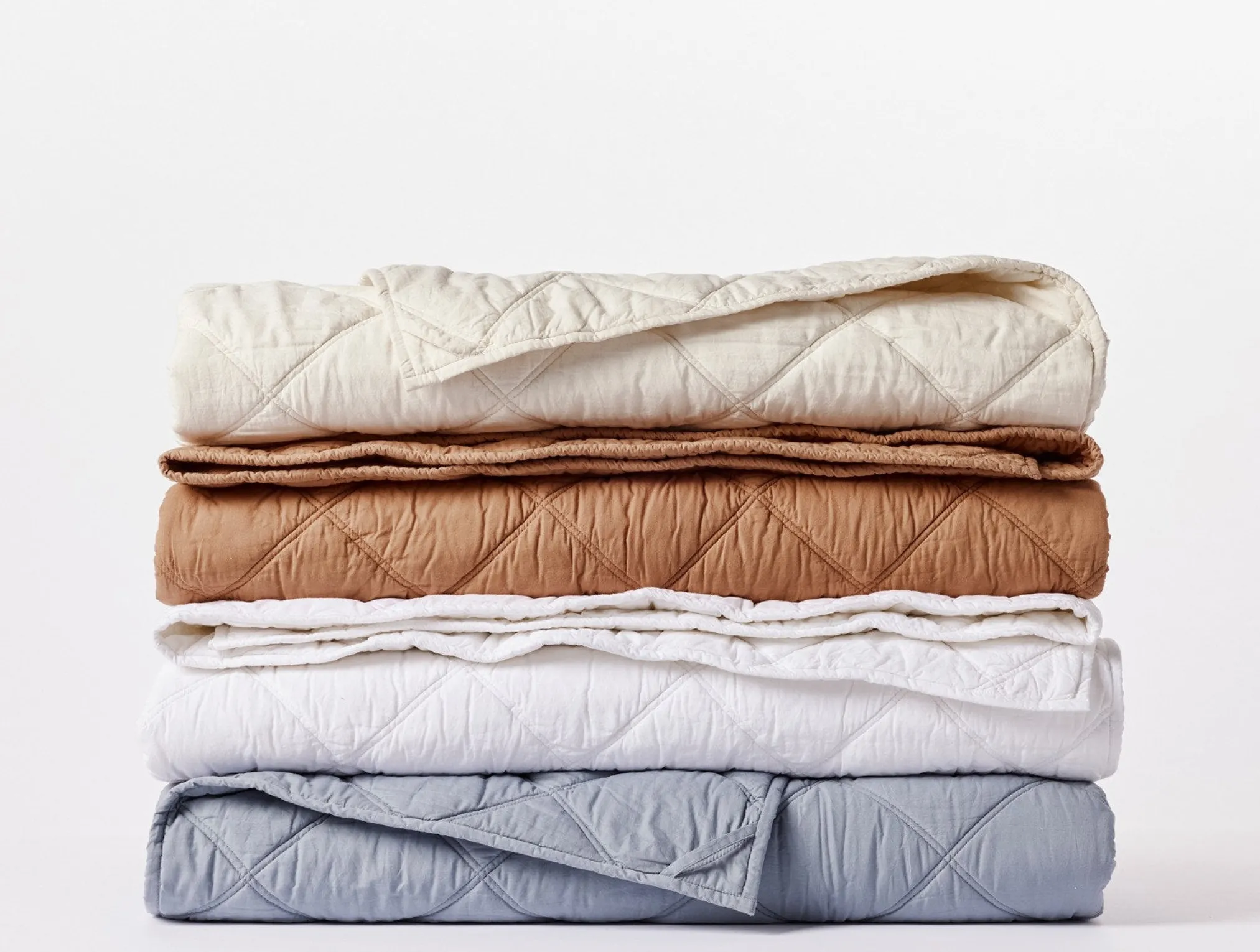 Coyuchi Diamond-Stitched Organic Cotton Comforter< Quilts + Comforters|Quilts + Comforters