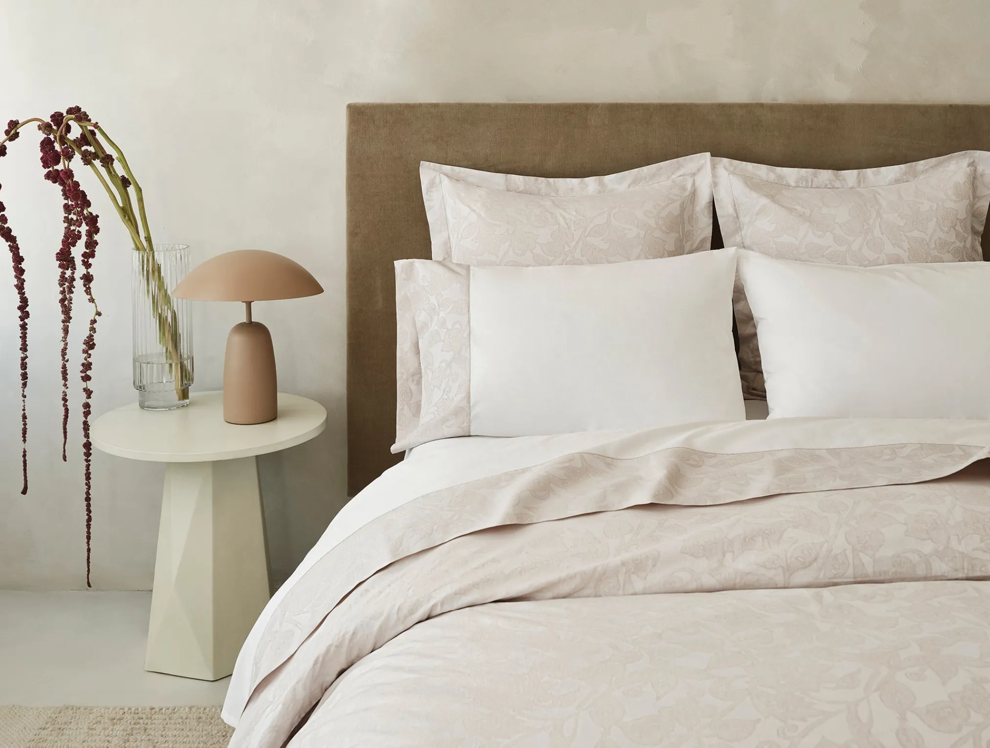 Coyuchi Heritage Organic Percale Jacquard Border Pillowcases< Pillowcases|Pillowcases
