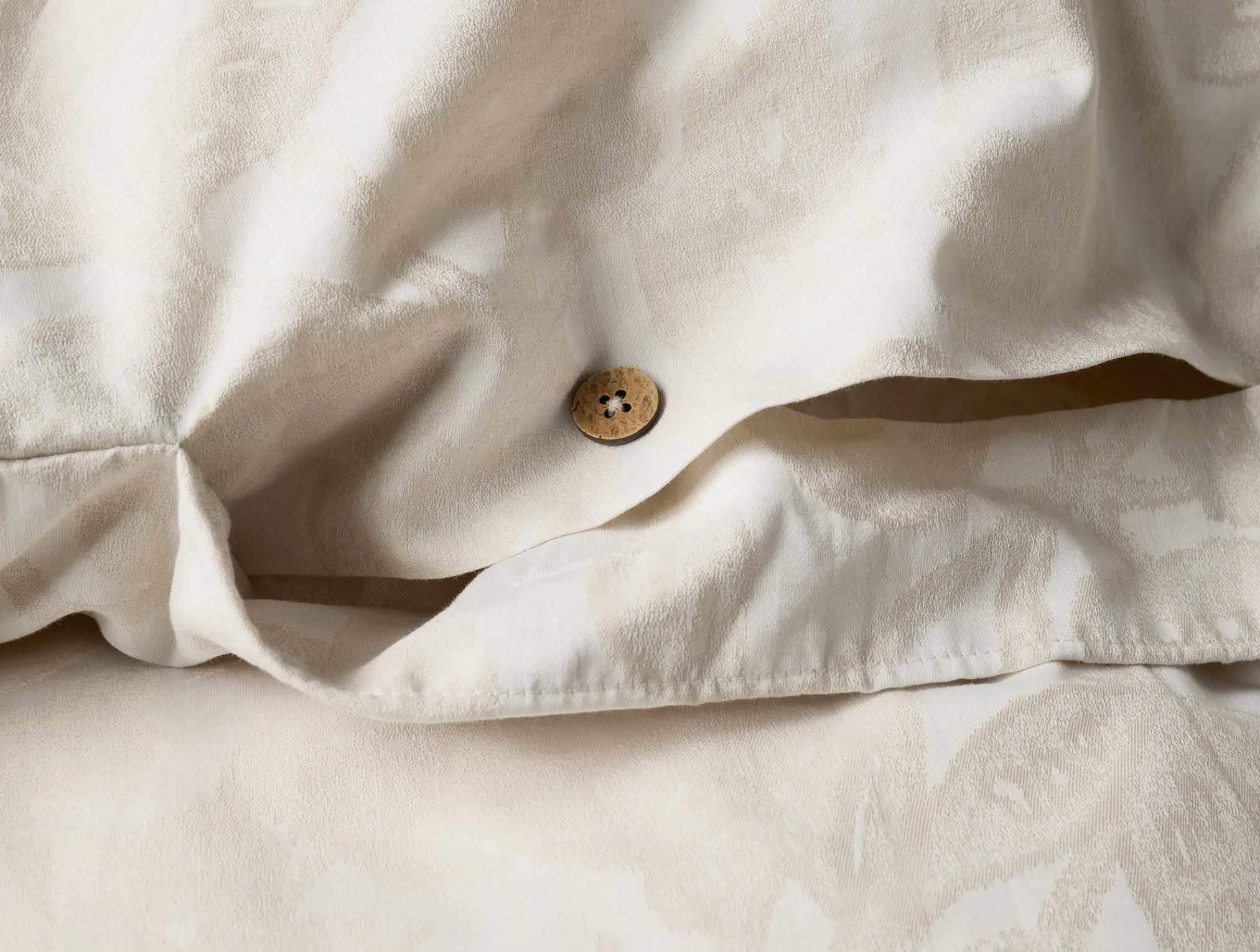 Coyuchi Heritage Organic Percale Jacquard Duvet Cover< Duvet Covers + Sets