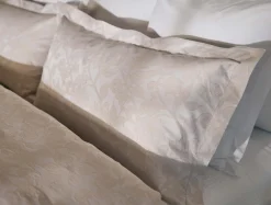 Coyuchi Heritage Organic Percale Jacquard Duvet Set< Duvet Covers + Sets