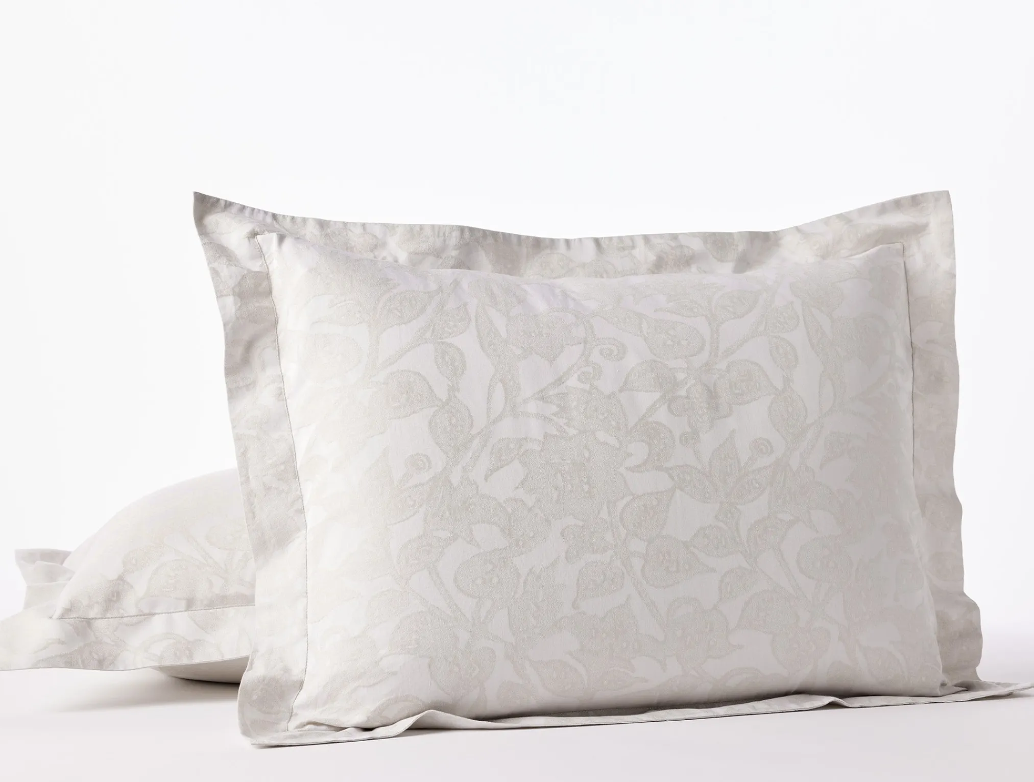 Coyuchi Heritage Organic Percale Jacquard Duvet Set< Duvet Covers + Sets