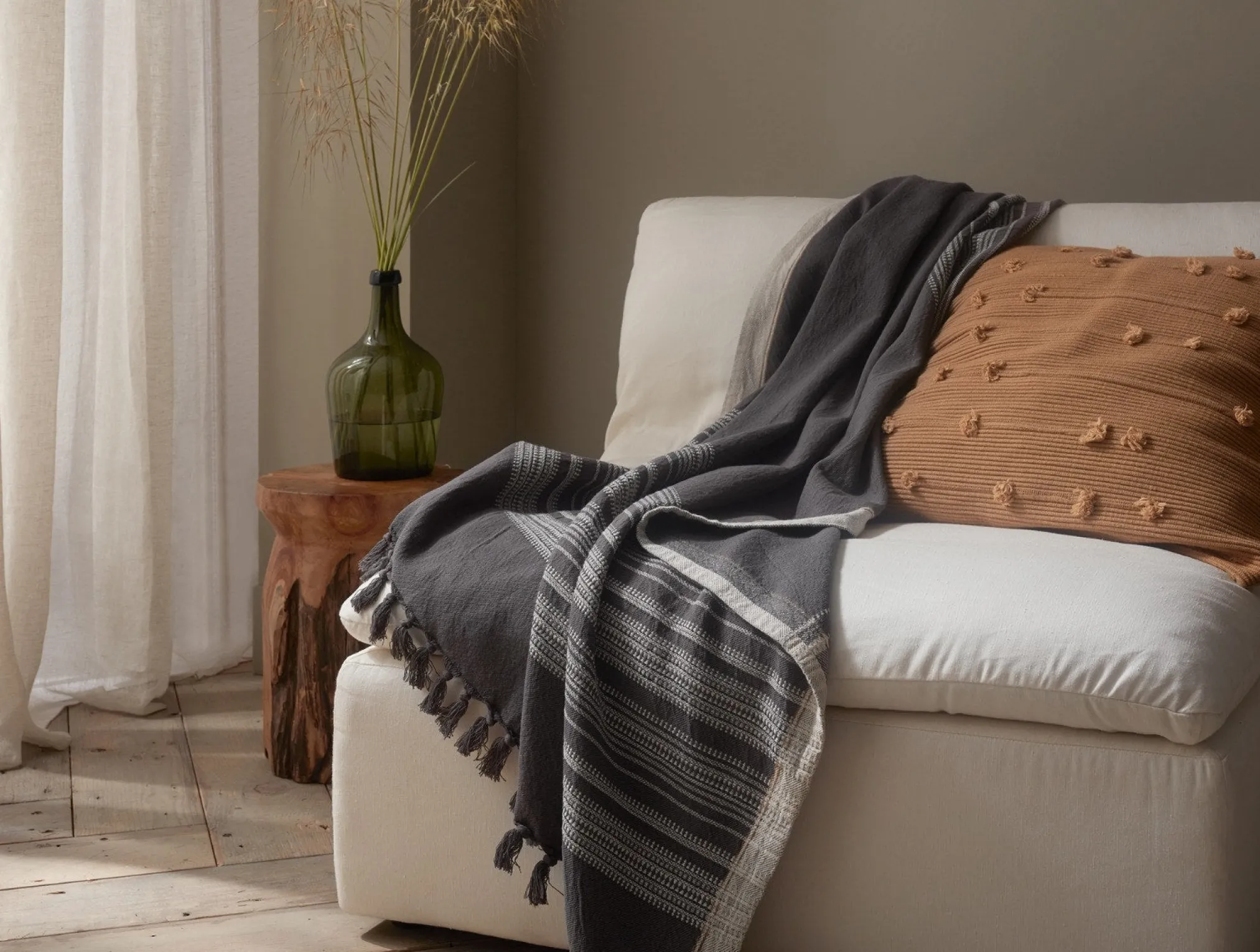 Coyuchi Inyo Organic Dobby Throw< Throws