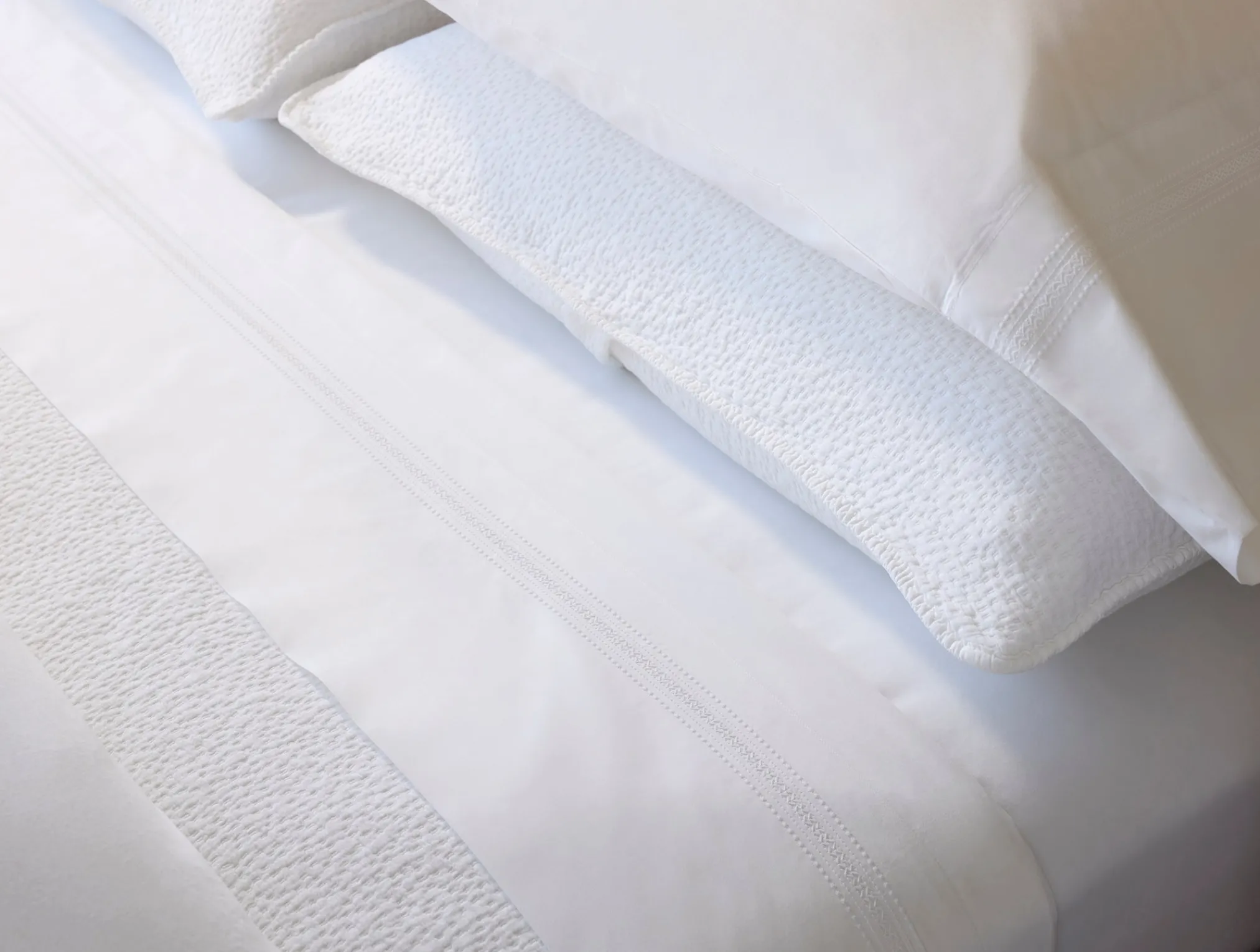 Coyuchi Landscape Embroidered Organic Percale Sheet Set< Sheet Sets|Sheet Sets