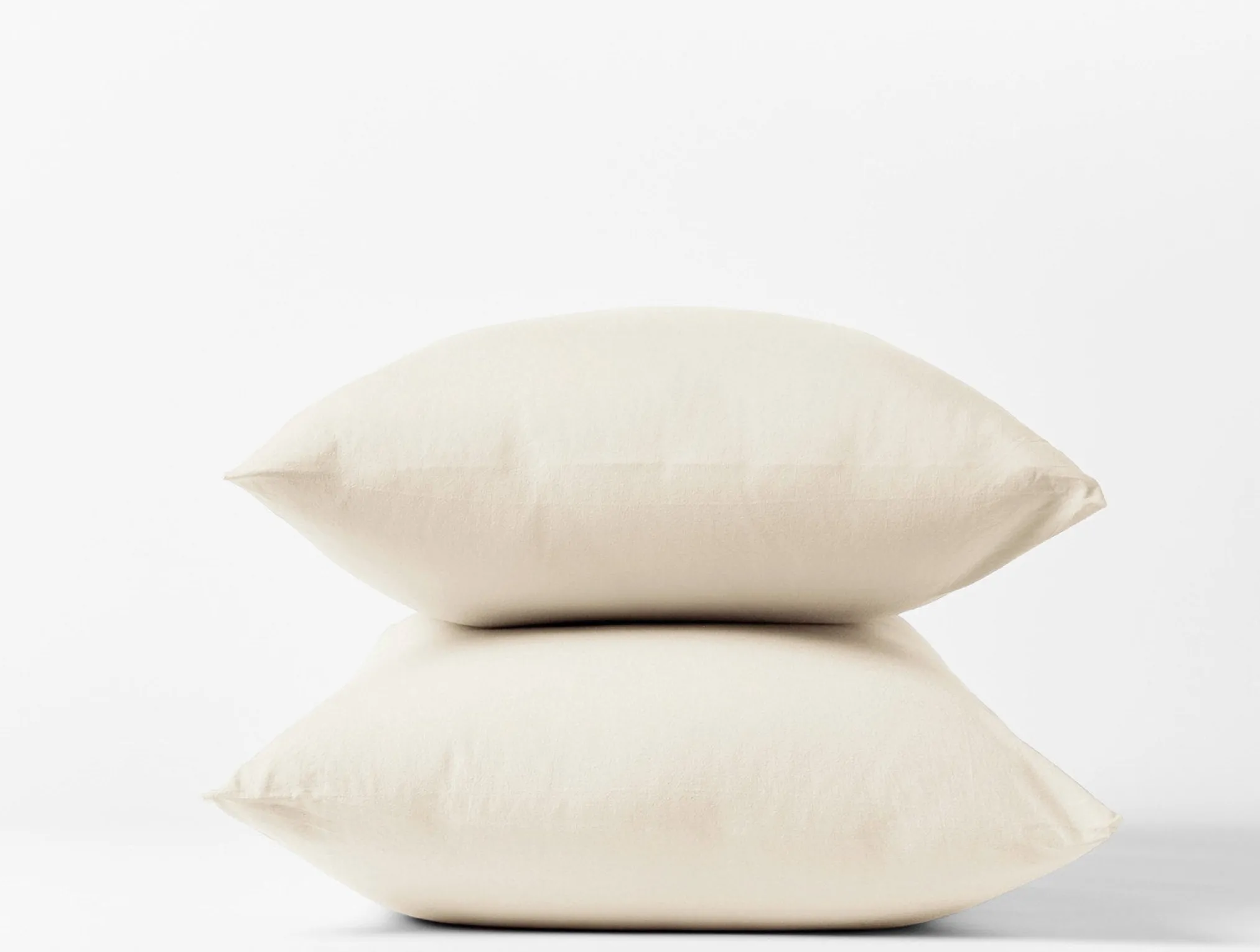 Coyuchi Organic Crinkled Percale™ Pillowcases< Pillowcases|Pillowcases