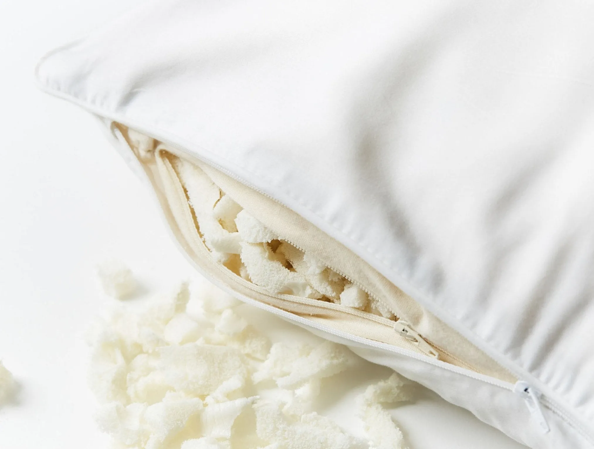 Coyuchi Organic Shredded Latex Pillow< Pillow Inserts