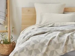 Coyuchi Pismo Organic Blanket< Bed Blankets