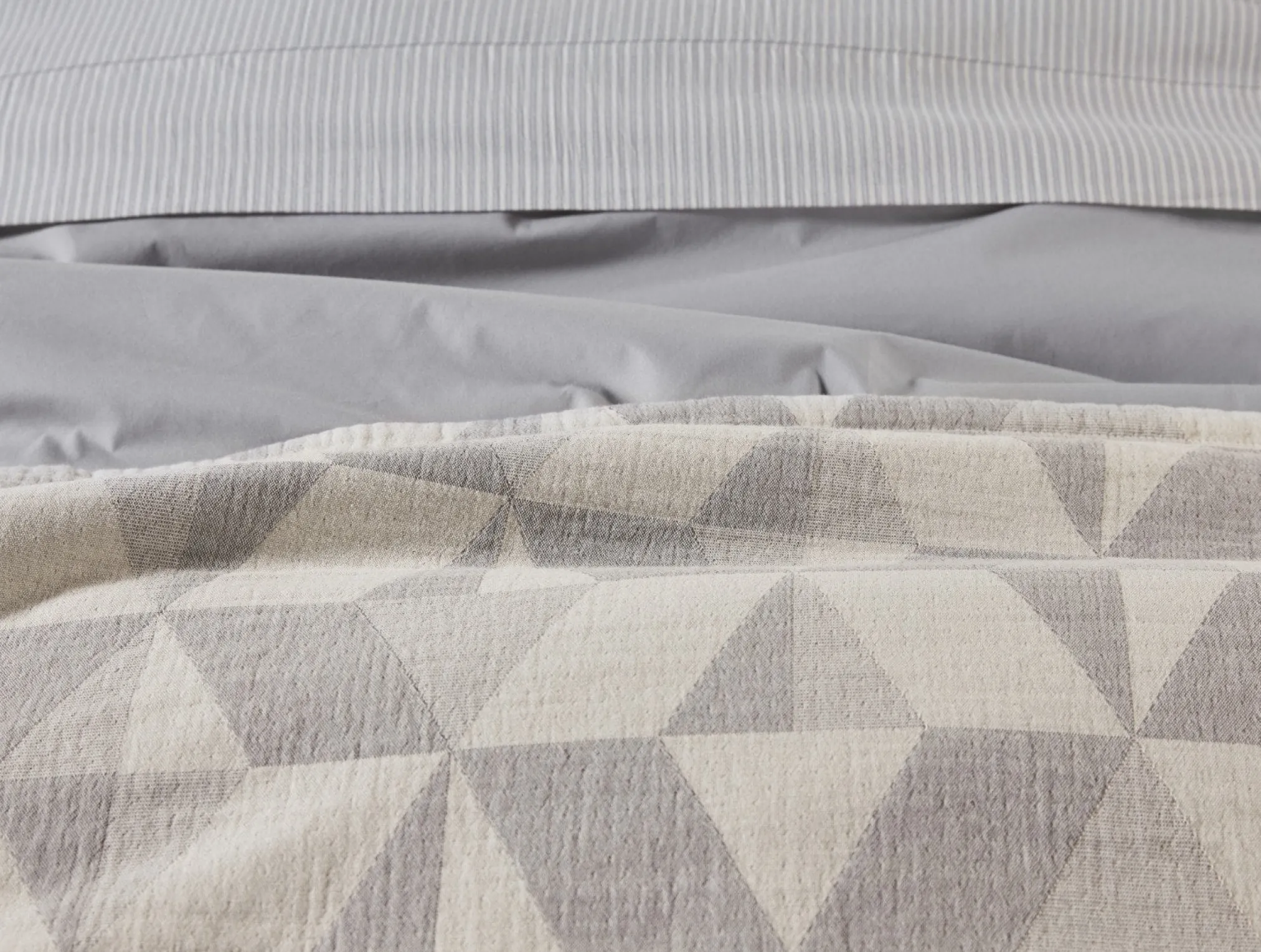 Coyuchi Pismo Organic Throw< Throws