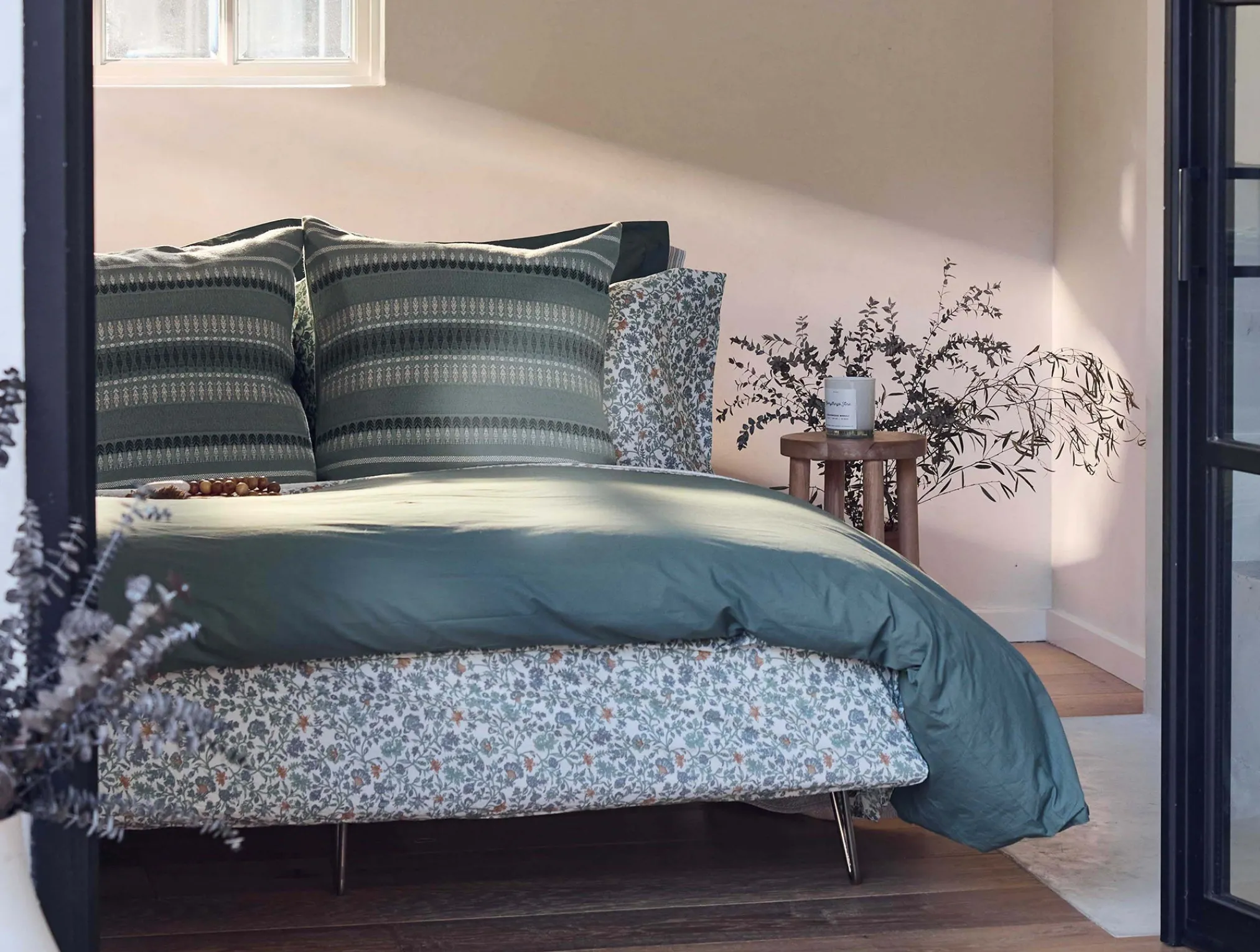 Coyuchi Refined Organic Percale Duvet Set< Duvet Covers + Sets