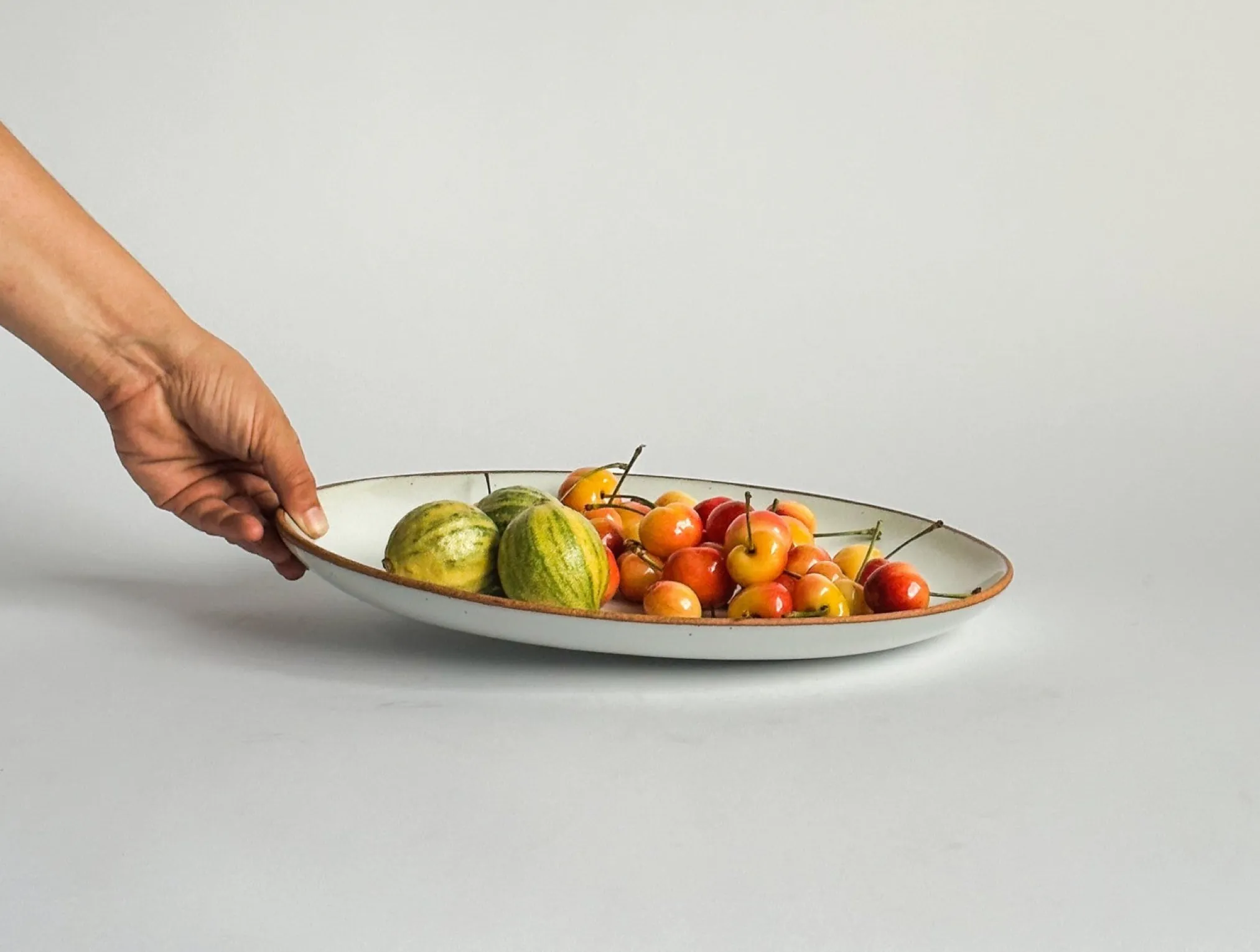 Coyuchi Sarah Kersten Studio Oval Serving Platter< Dining