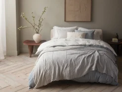 Coyuchi Topanga Organic Matelasse Blanket< Bed Blankets