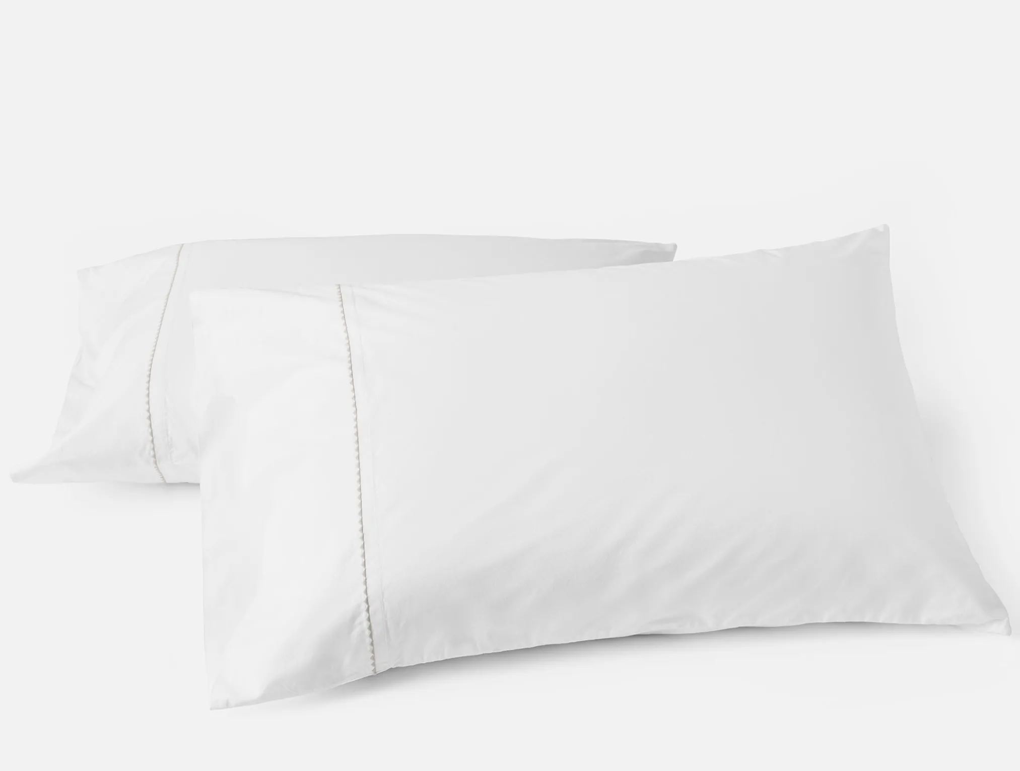 Coyuchi Trailing Embroidered Organic Percale Pillowcases< Pillowcases|Pillowcases