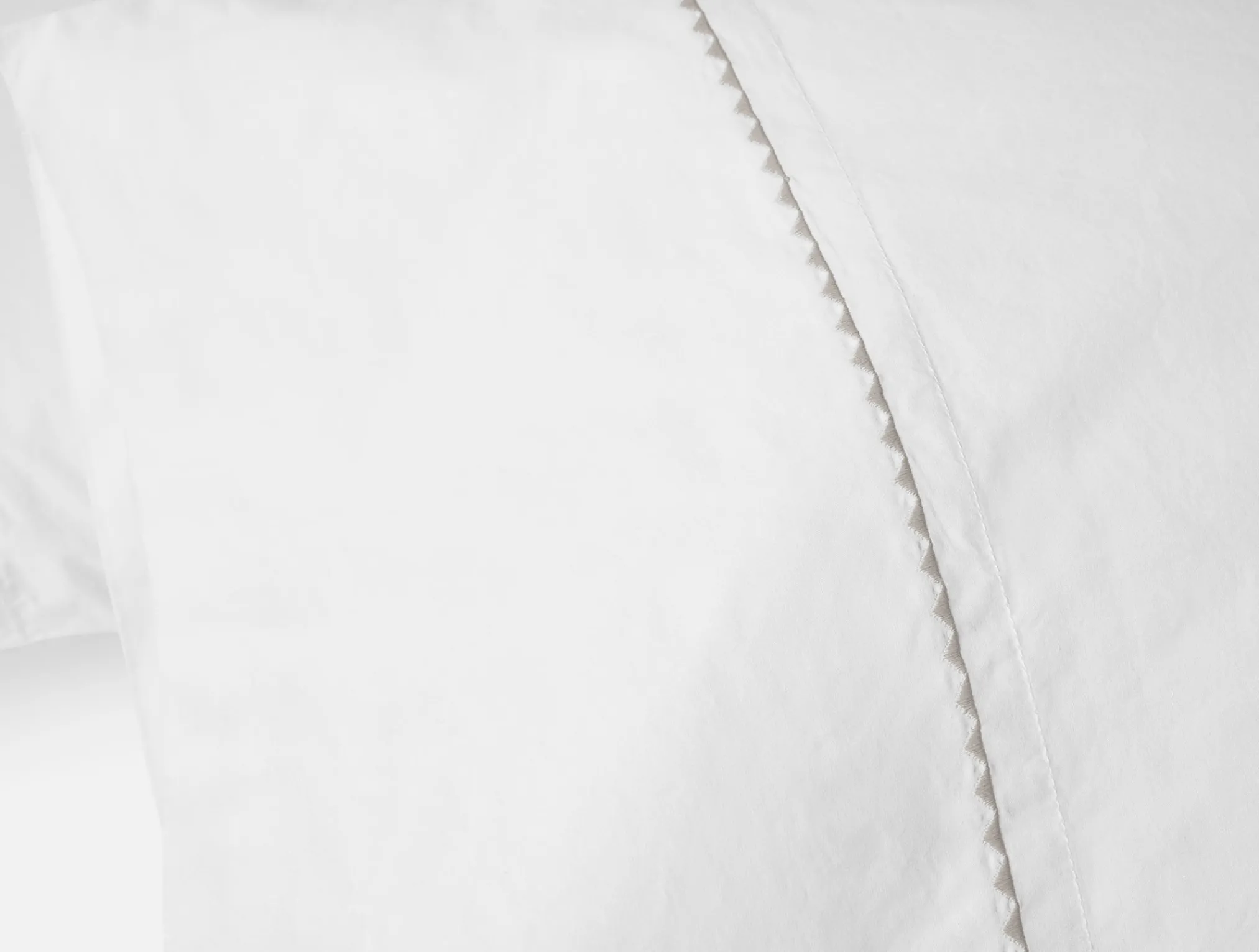 Coyuchi Trailing Embroidered Organic Percale Sheet Set< Sheet Sets|Sheet Sets