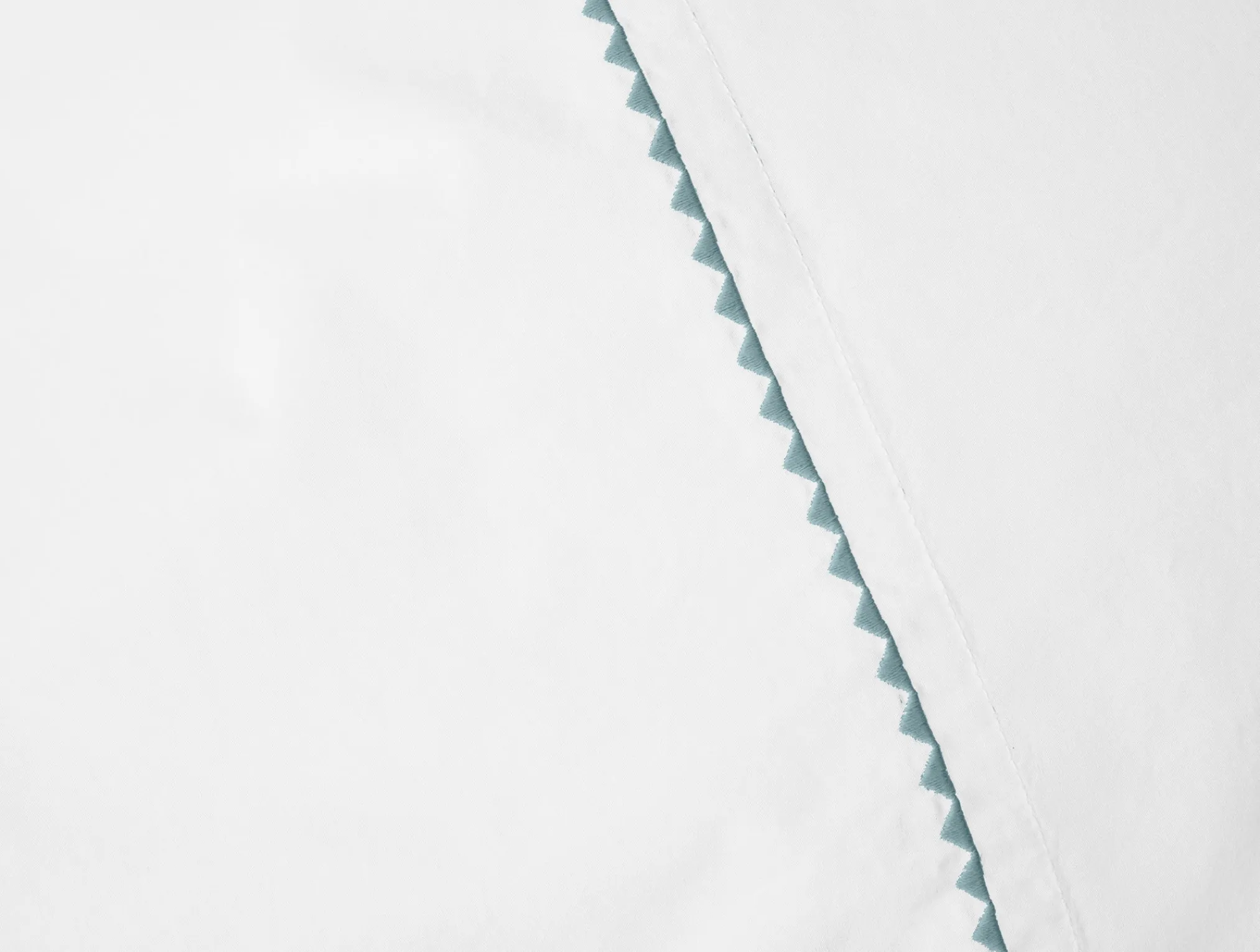 Coyuchi Trailing Embroidered Organic Percale Sheet Set< Sheet Sets|Sheet Sets