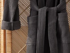 Coyuchi Unisex Organic Waffle Robe< Bathrobes|Men's Sleep