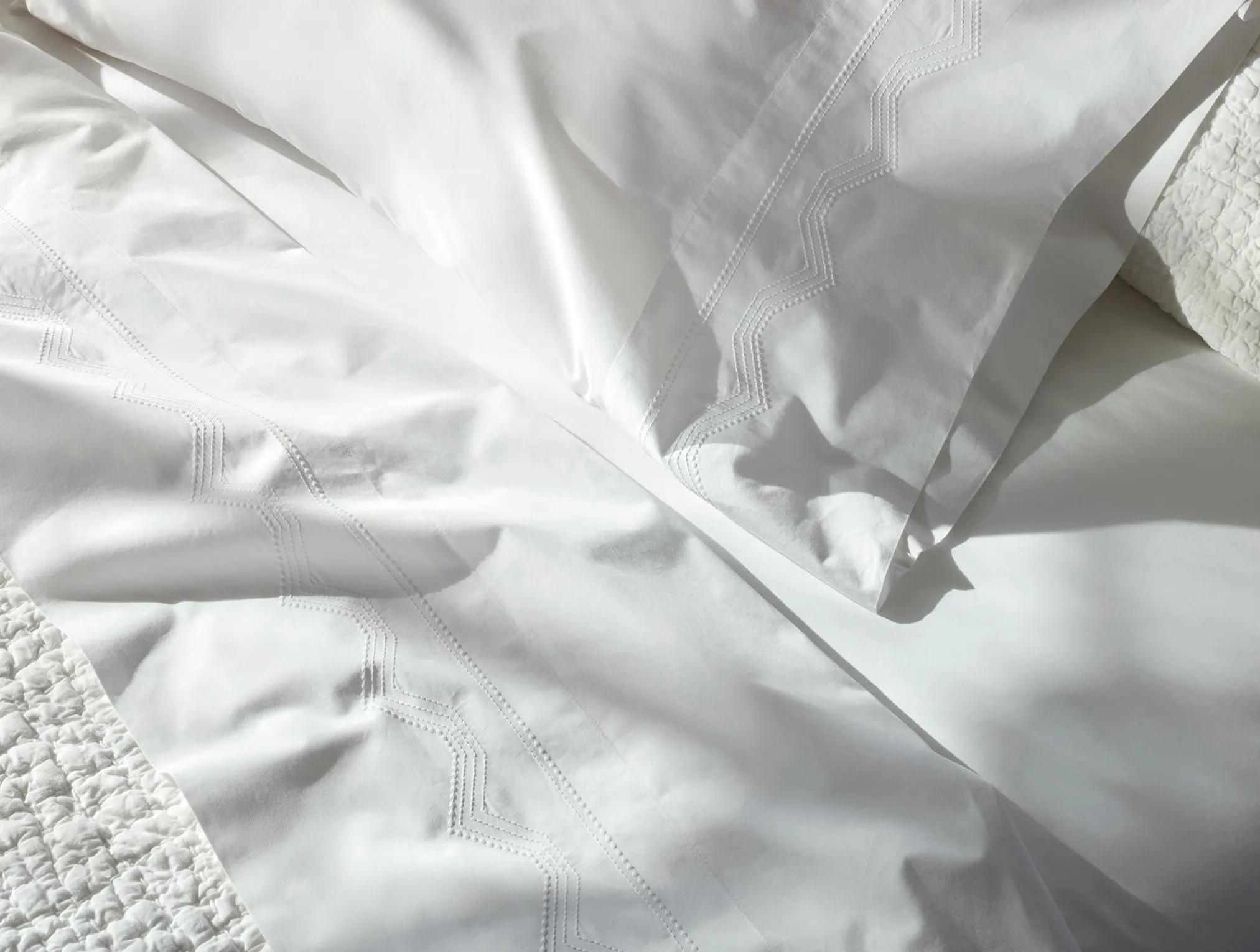 Coyuchi Vista Embroidered Organic Percale Sheet Set< Sheet Sets|Sheet Sets