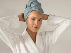 Coyuchi Waffle Organic Hair Wrap< Accessories