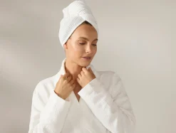 Coyuchi Waffle Organic Hair Wrap< Accessories