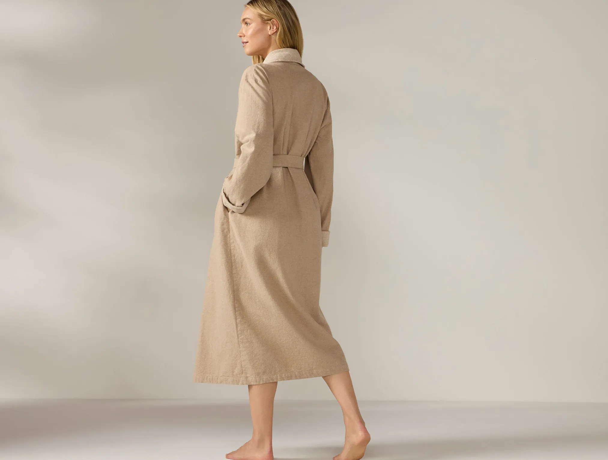 Coyuchi Women's Cloud Brushed Organic Flannel Robe< Robes
